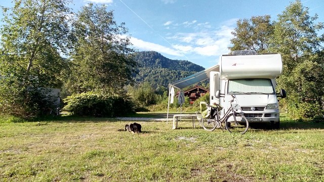 Viel Platz auf dem Womo-Stellplatz in Reit im Winkl