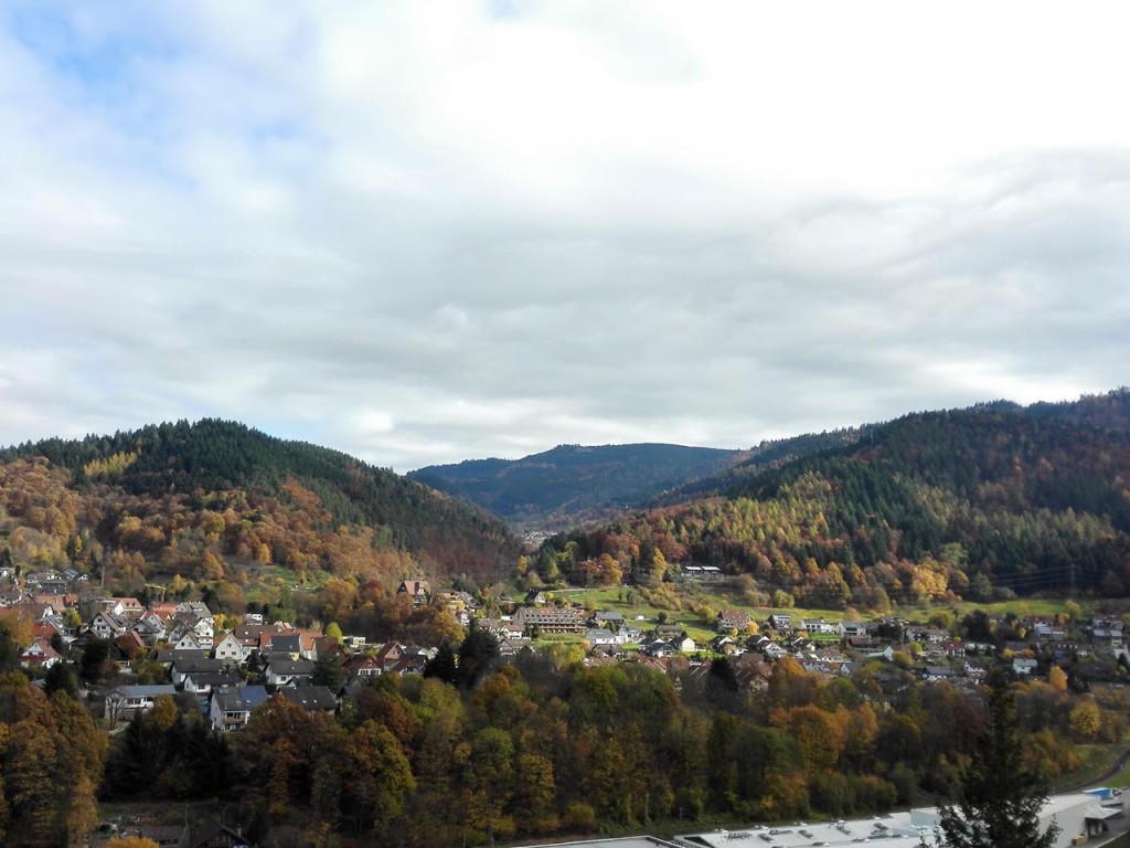 Blick hinunter nach Gernsbach