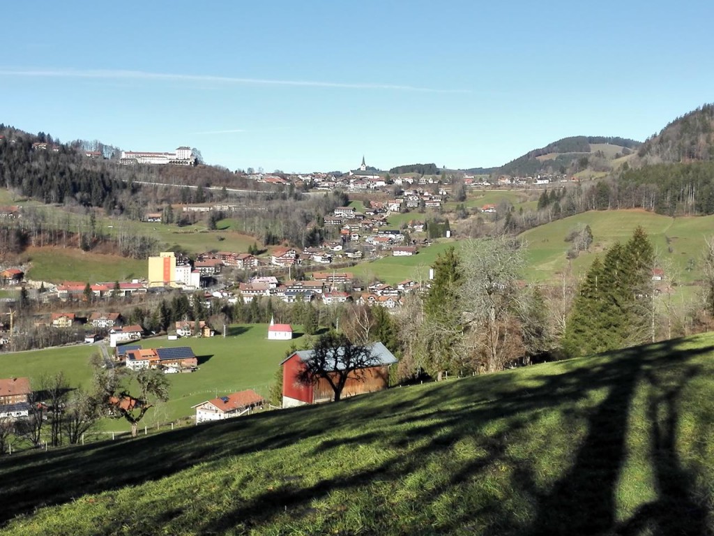 Blick hinunter nach Oberstaufen