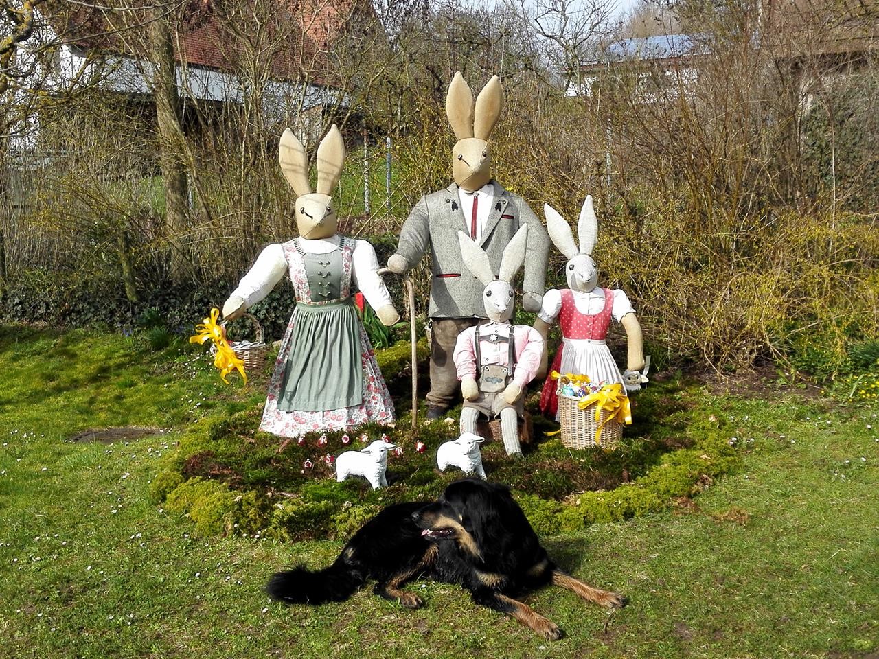 Osterdeko ist in den Orten hier überall präsent