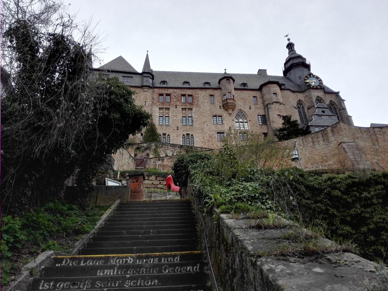 Der Weg hinauf zum Landgrafenschloss führt über viele Stufen