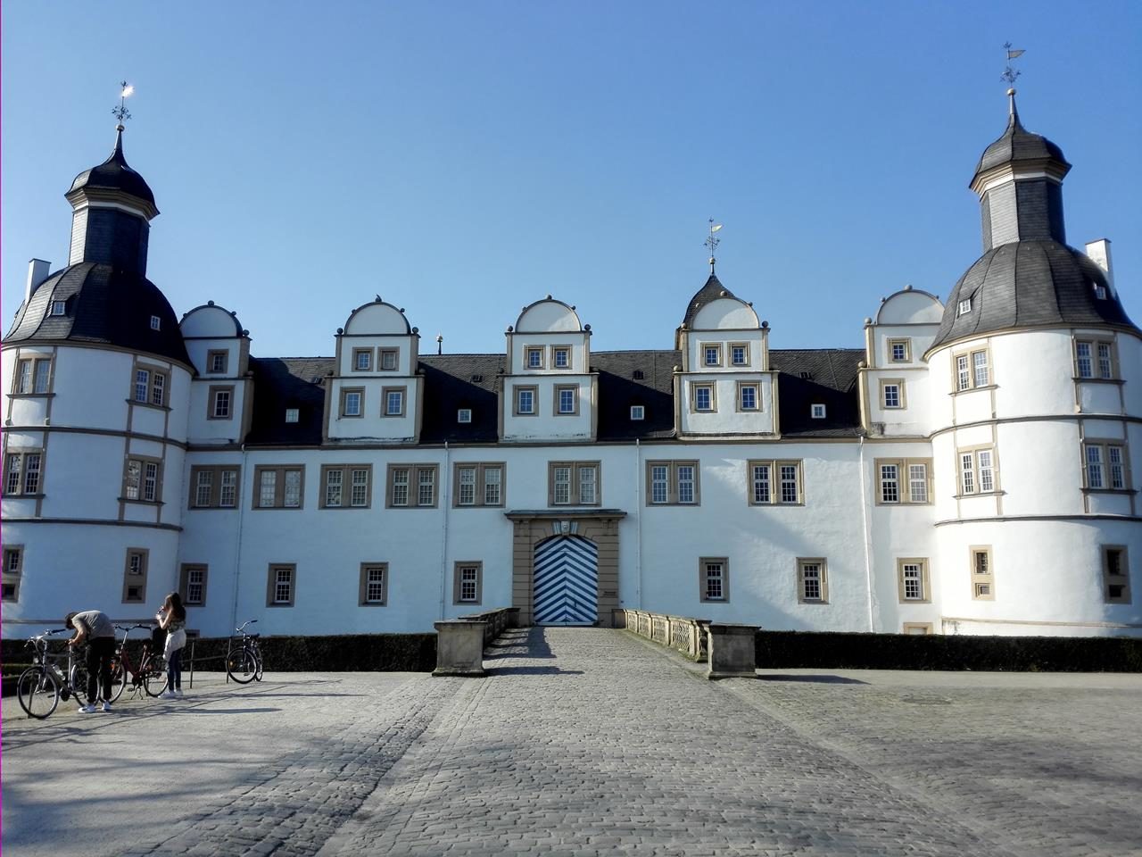 Entlang der Pader zum Schloss Neuhaus