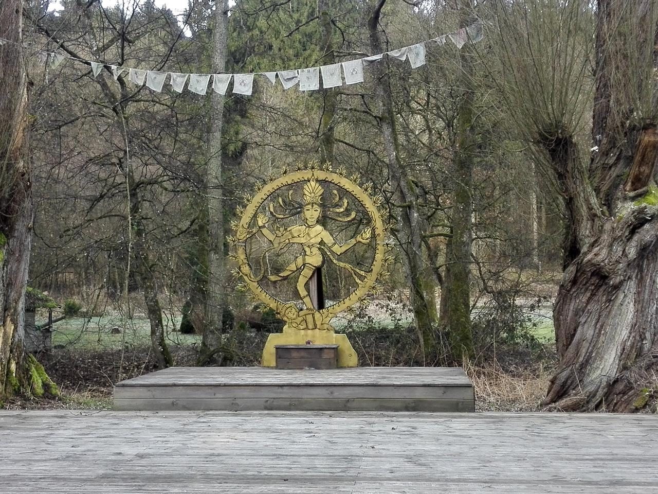 Bei Yoga Vidya im Westerwald