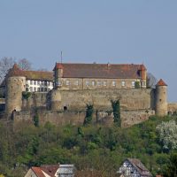 Zur Burg Stettenfels