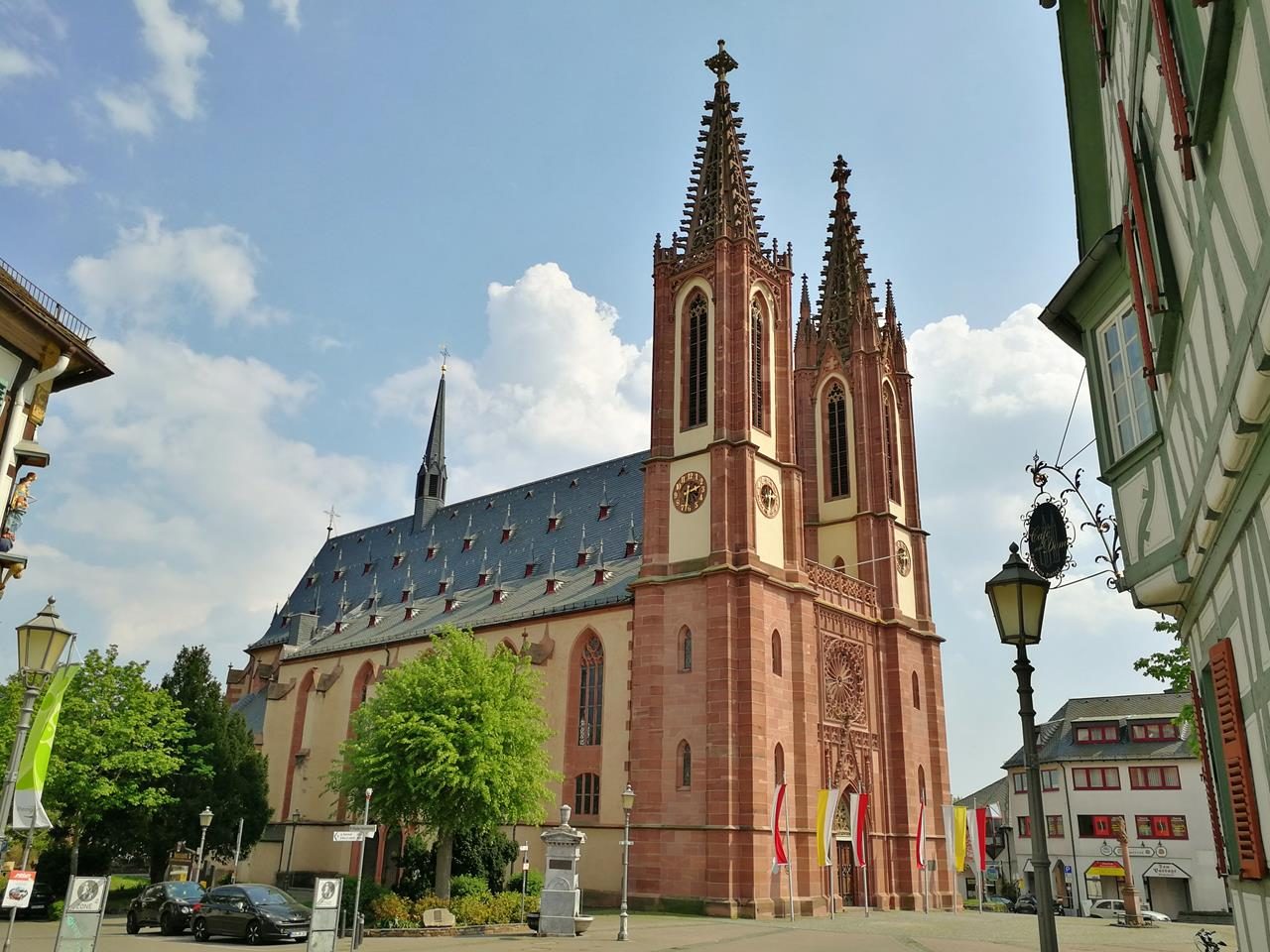 Am Rheingauer Dom