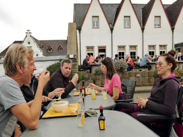 Wanderbelohnung Erbsensuppe