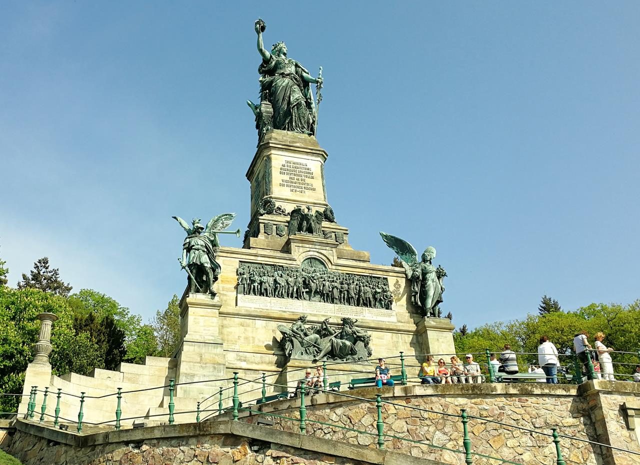 Von Winkel zum Niederwalddenkmal