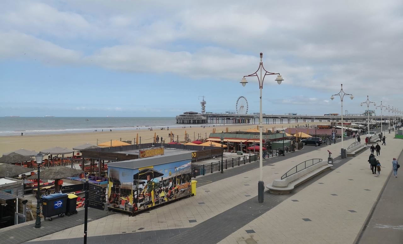 Am Strand von Scheveningen