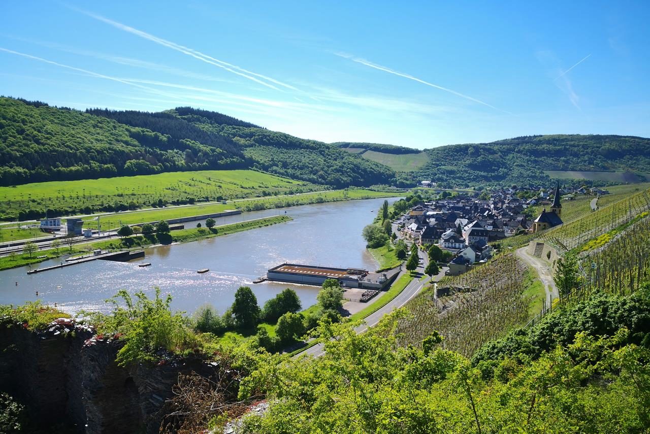 Schleuse Zeltingen-Rachtig