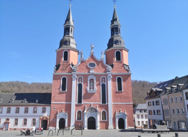 An der Sankt-Salvator-Basilika