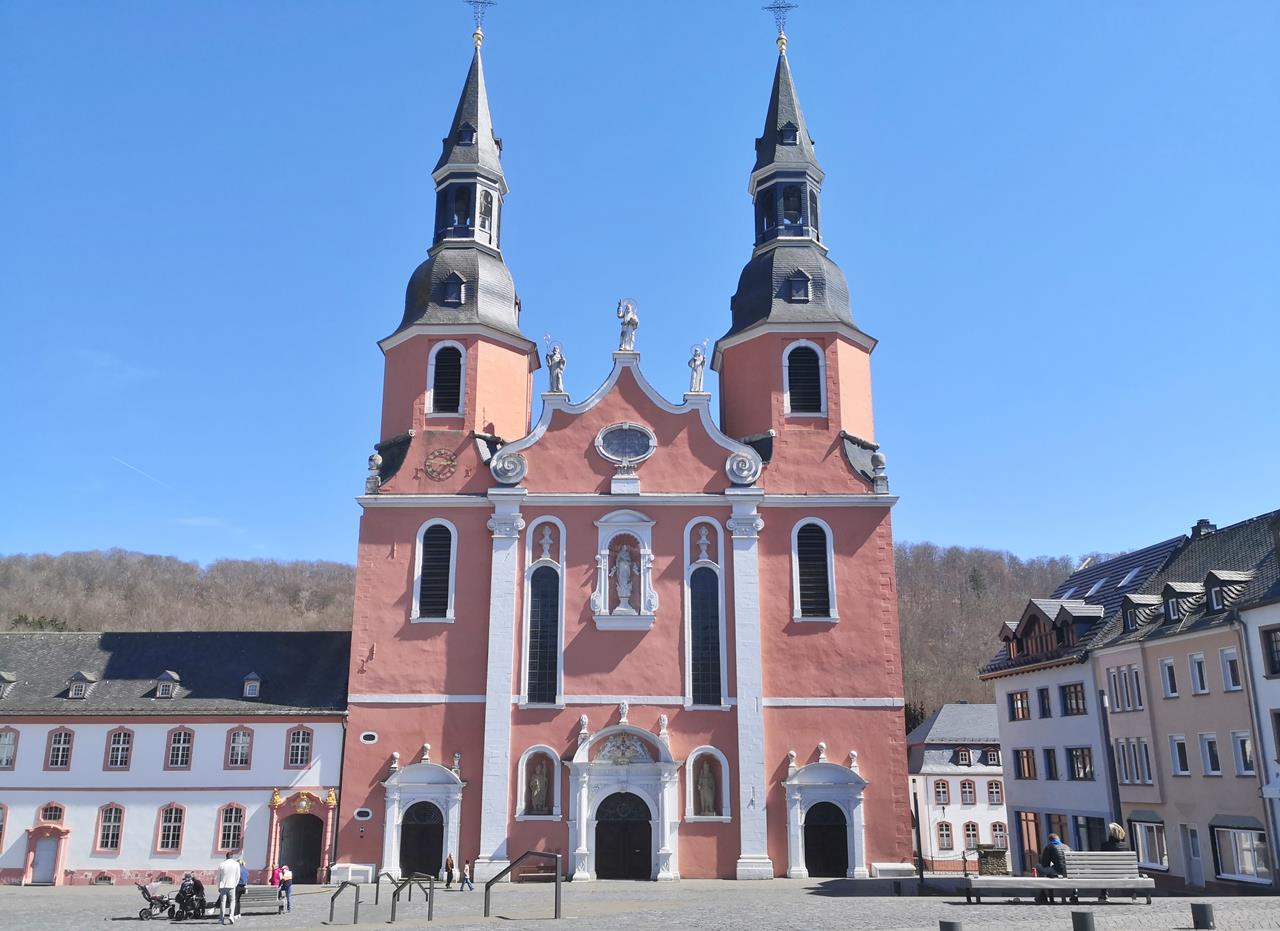 An der SanktSalvatorBasilika Bloxi's Blog