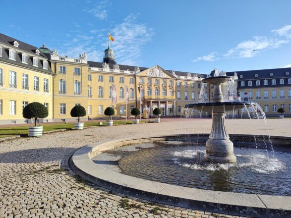 Rund um das Schloss Karlsruhe