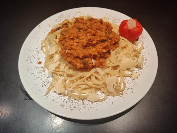 Rote Linsen Curry mit Spaghetti