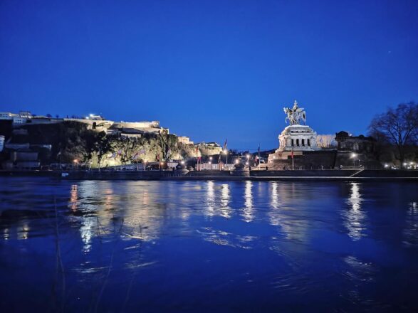 Koblenz bei Tag und bei Nacht