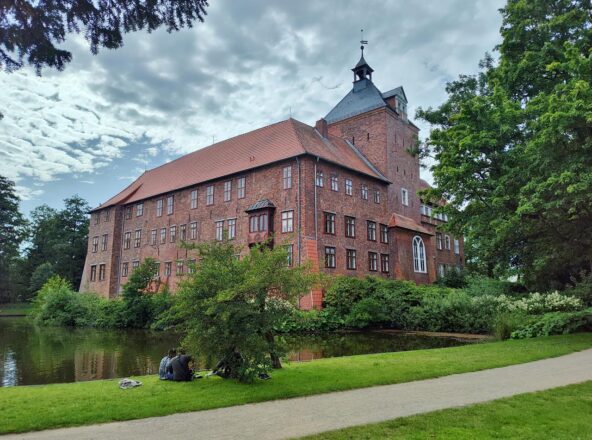 Am Schloss Winsen