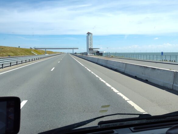 Die Straße durchs Meer