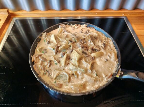 Maultaschen in Champignonrahmsauce